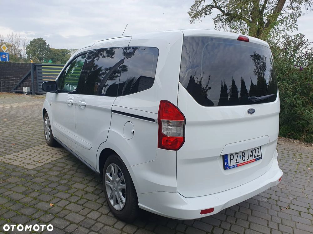 Ford Tourneo Courier - 5