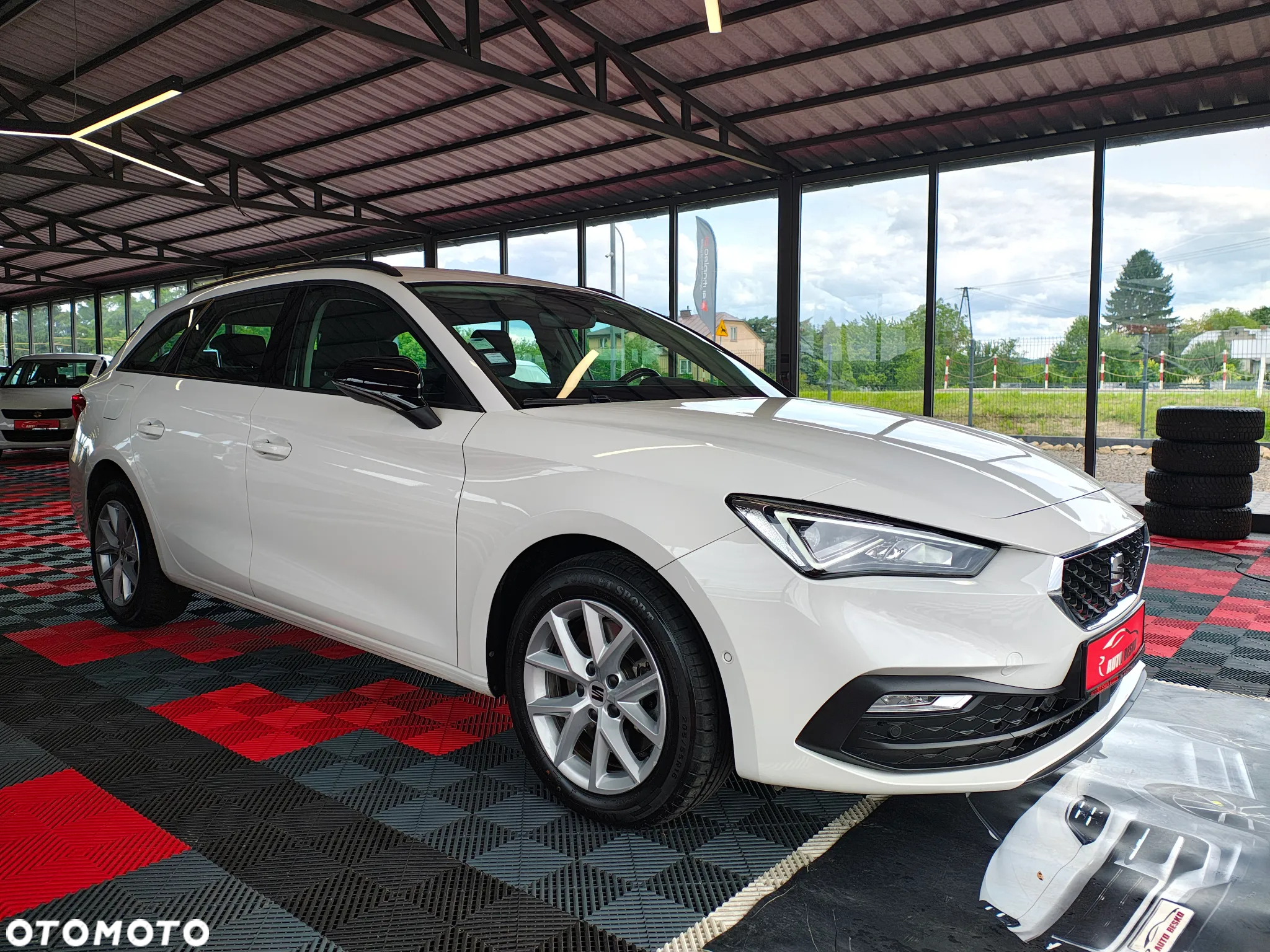 Seat Leon 2.0 TDI DSG Style - 10