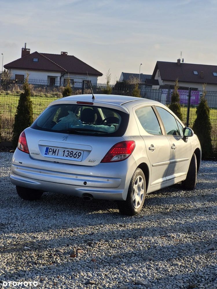 Peugeot 207 1.6 HDi - 10