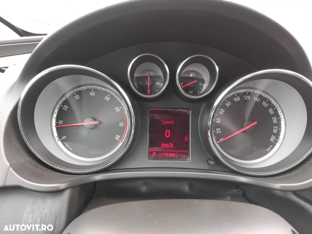 Opel Insignia 2.0 Turbo 4x4 Sport Aut. - 26
