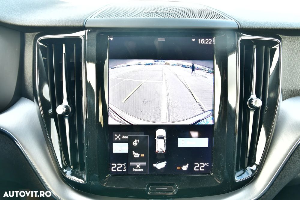 Volvo XC 60 B4 D AWD Geartronic Momentum Pro - 6