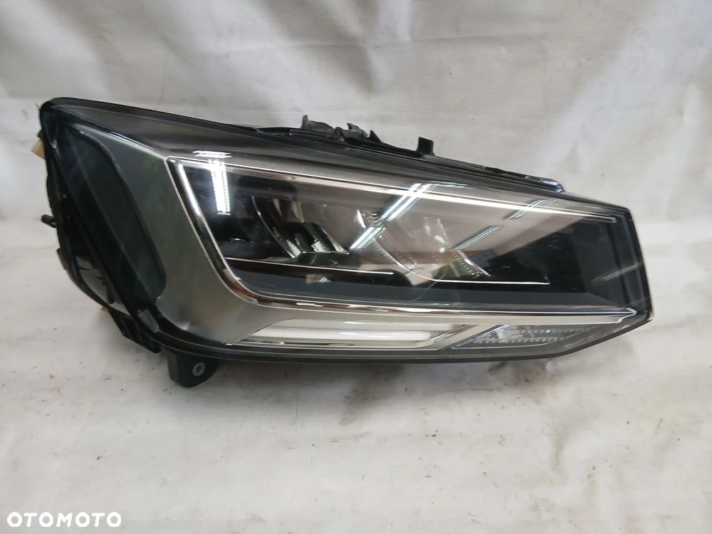 AUDI Q2 reflektor lampa przednia prawa 81A941012 - 1