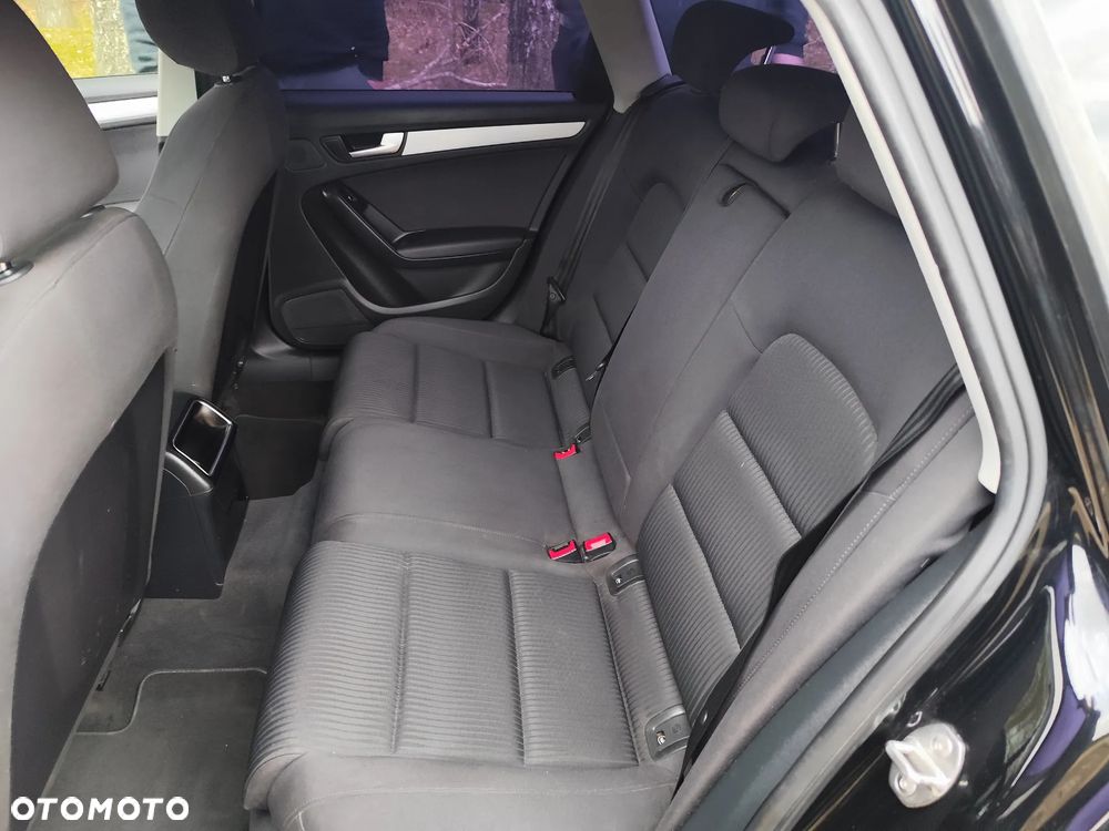 Audi A4 Avant 2.0 TDI S tronic - 24