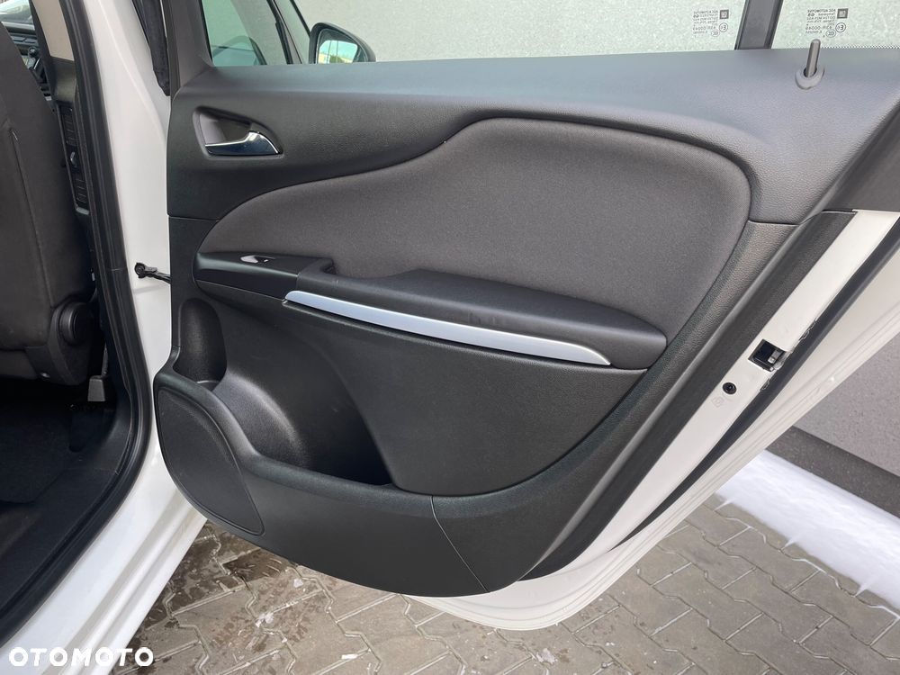 Opel Zafira - 33