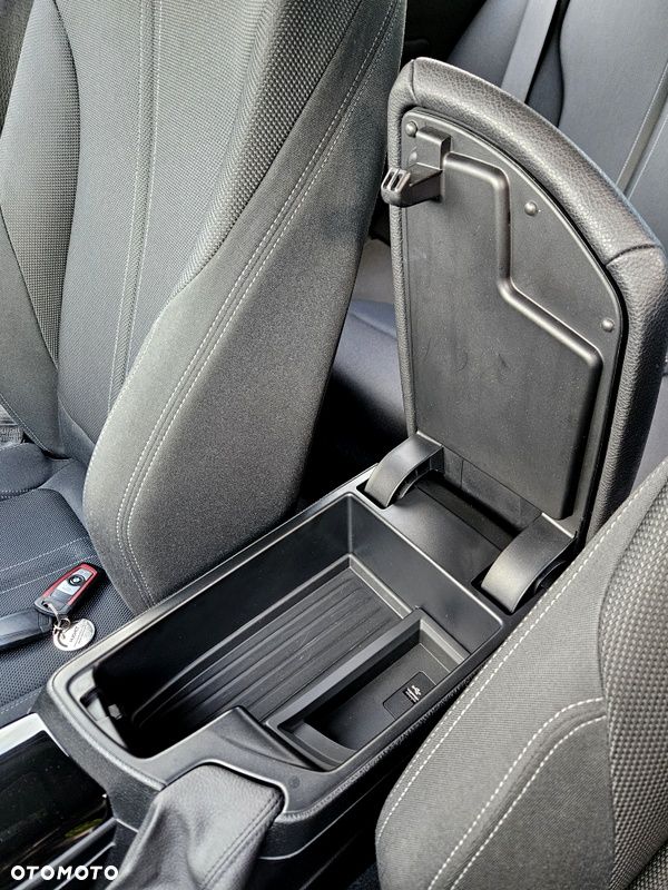 BMW Seria 1 116d Sport Line - 16