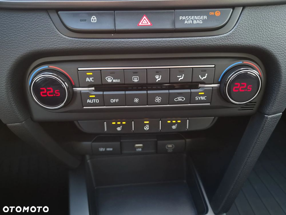 Kia XCeed 1.5 T-GDI M - 16