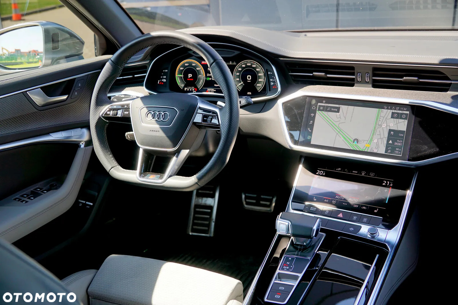 Audi A6 Avant 55 TFSI e quattro S tronic S line - 28
