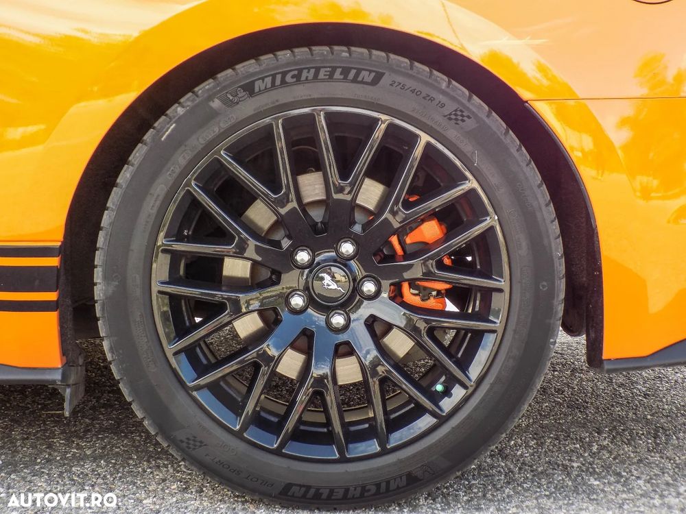 Ford Mustang - 19