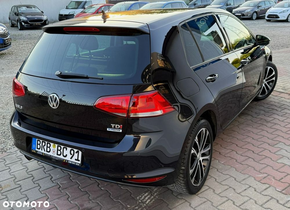 Volkswagen Golf 1.6 TDI BlueMotion Technology Lounge - 4