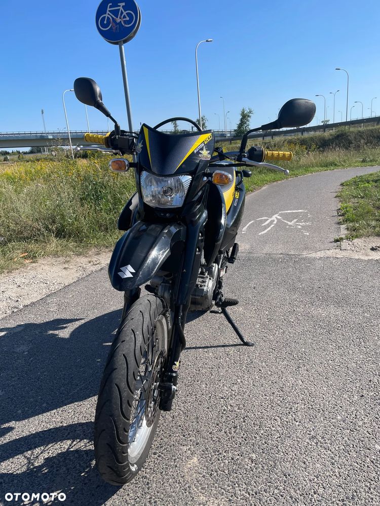 Suzuki DR - 9