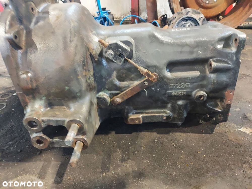 OBUDOWA SKRZYNI SPRZĘGŁA 372241 06K14 CLAAS ELIOS 210 2015R