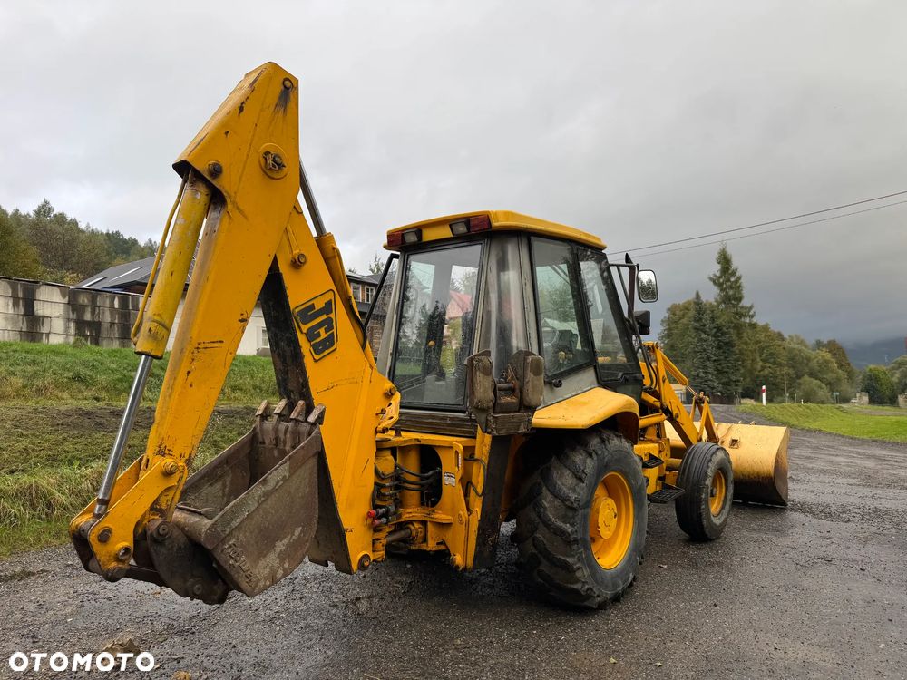 JCB 3CX - 8