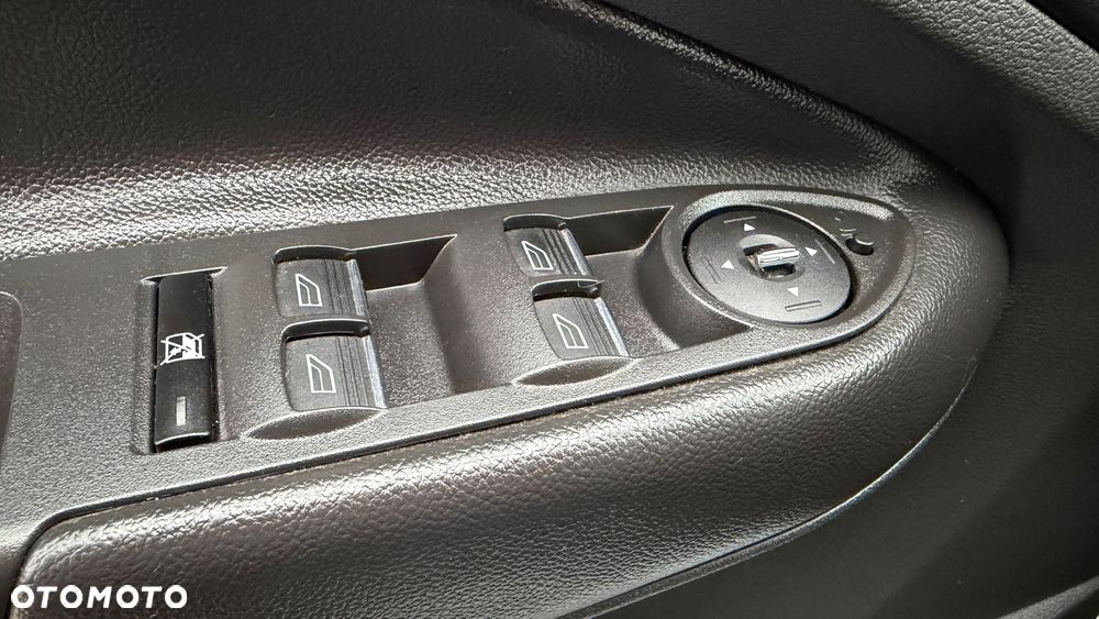 Ford Kuga 1.6 EcoBoost 2x4 Trend - 19