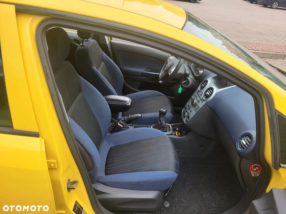 Opel Corsa 1.4 Cosmo - 24