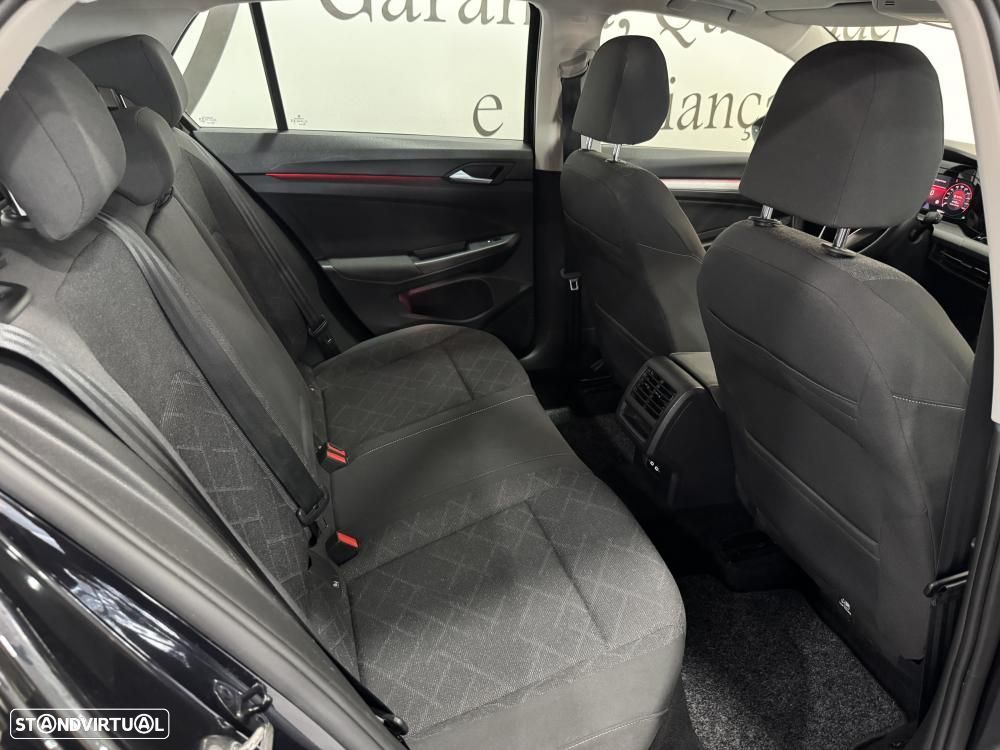 VW Golf 1.0 TSI Life - 37