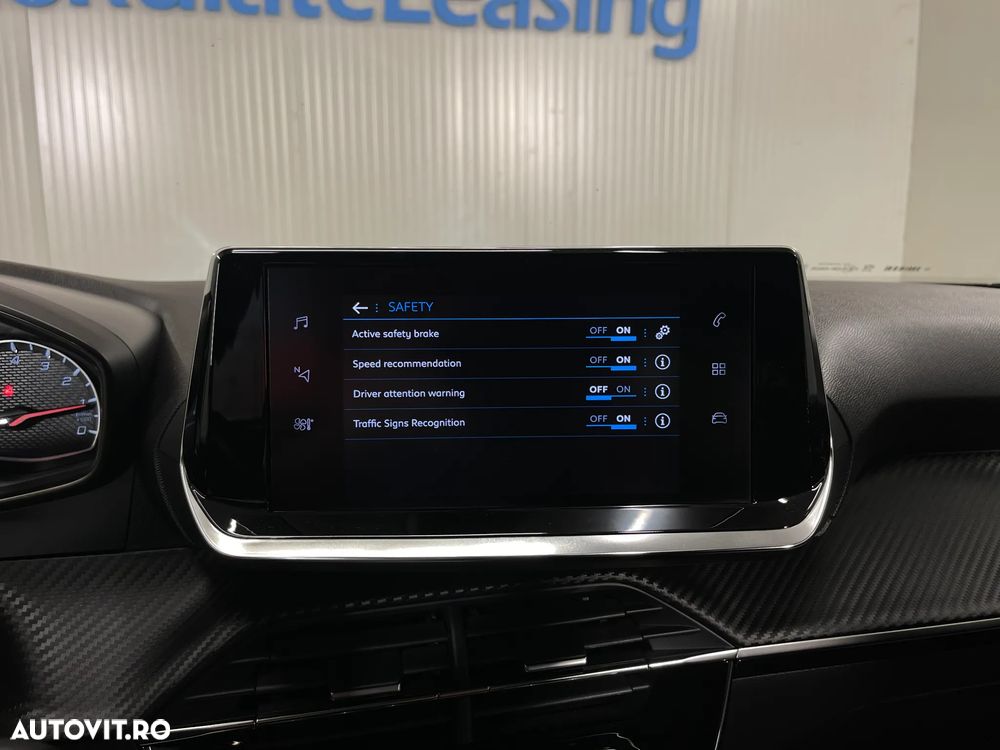 Peugeot 2008 PureTech 130 EAT8 Active - 23