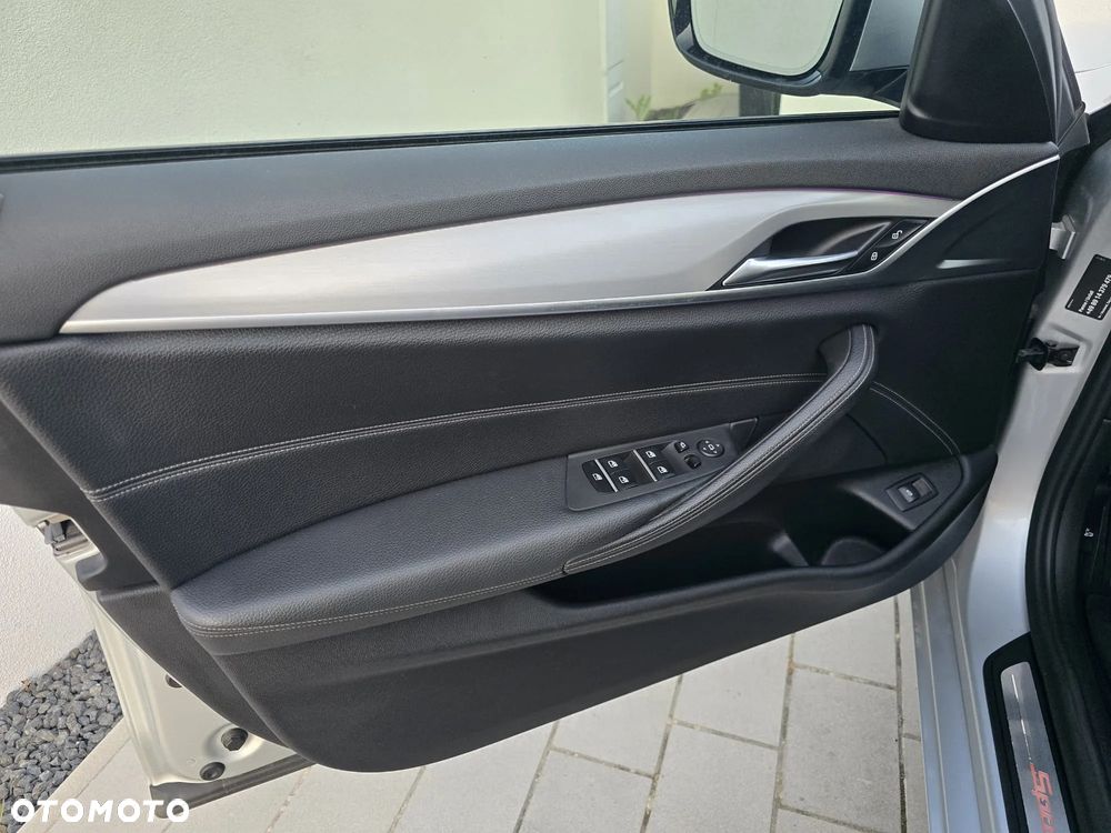 BMW Seria 5 520d Sport Line sport - 21