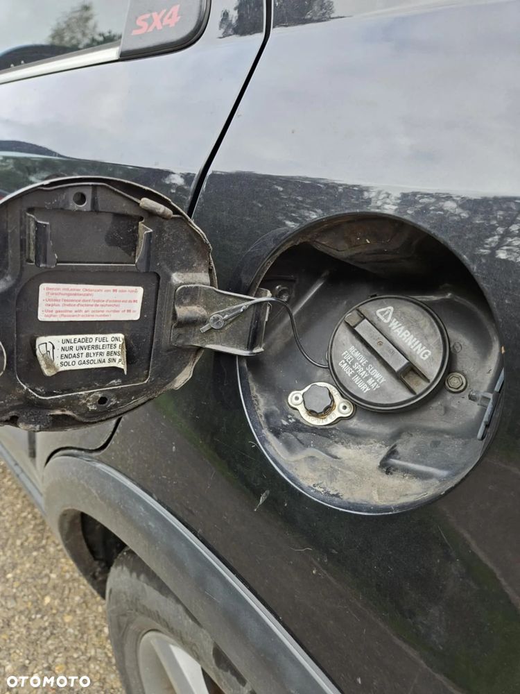 Suzuki SX4 - 10