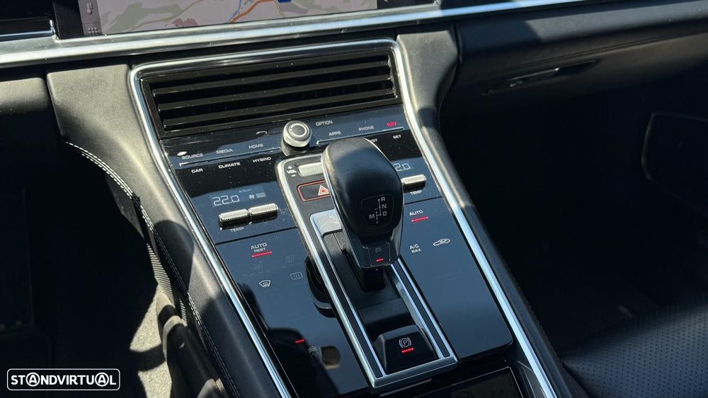 Porsche Panamera 4 E-Hybrid - 7