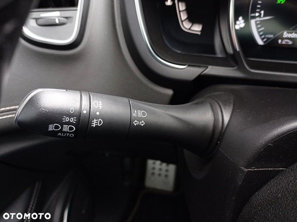 Renault Grand Scenic - 27