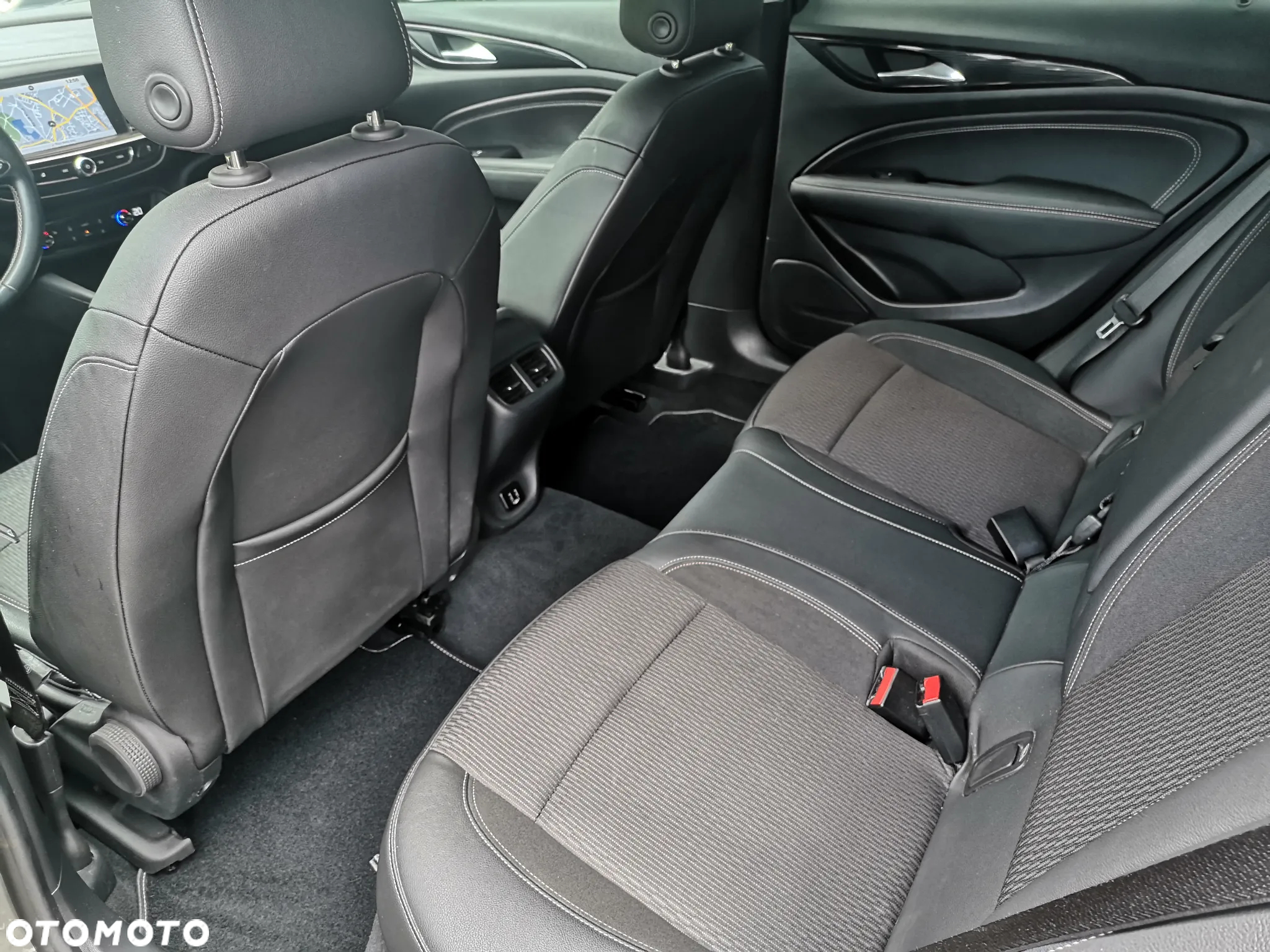 Opel Insignia 1.5 T Elite S&S - 18