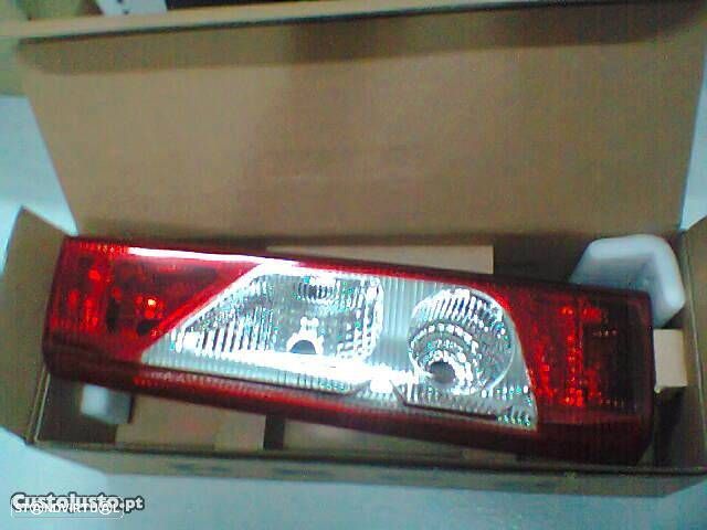 Farolim de trás Peugeot Expert Fiat Scudo Citroen Jumpy 07- - 1