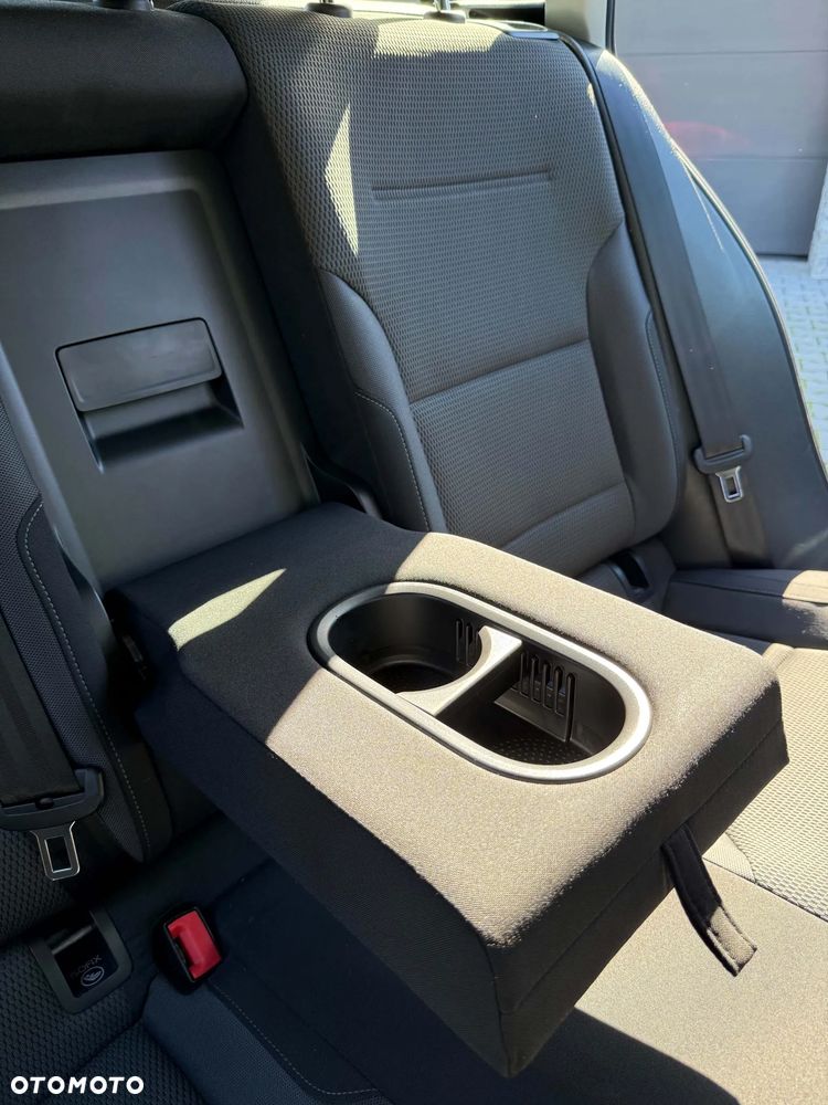 Volkswagen Golf - 25