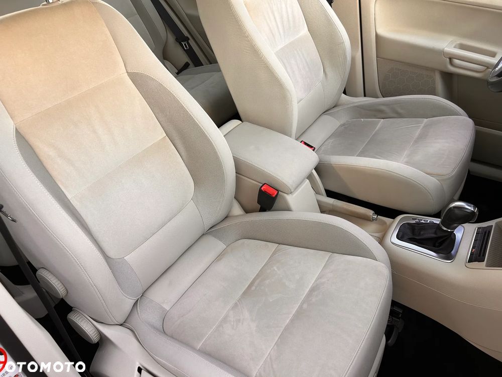 Volkswagen Golf Plus - 23