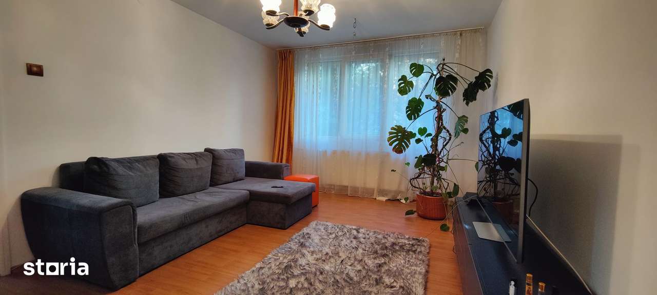 Apartament 3 camere de vânzare Drumul Taberei — fotografia 1