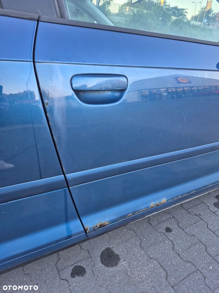 Audi A3 3-drzwiowe 1.6 FSI Ambiente - 6