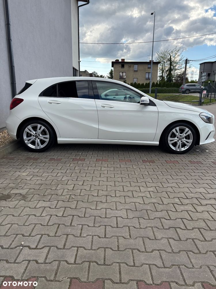 Mercedes-Benz Klasa A 180 7G-DCT - 3