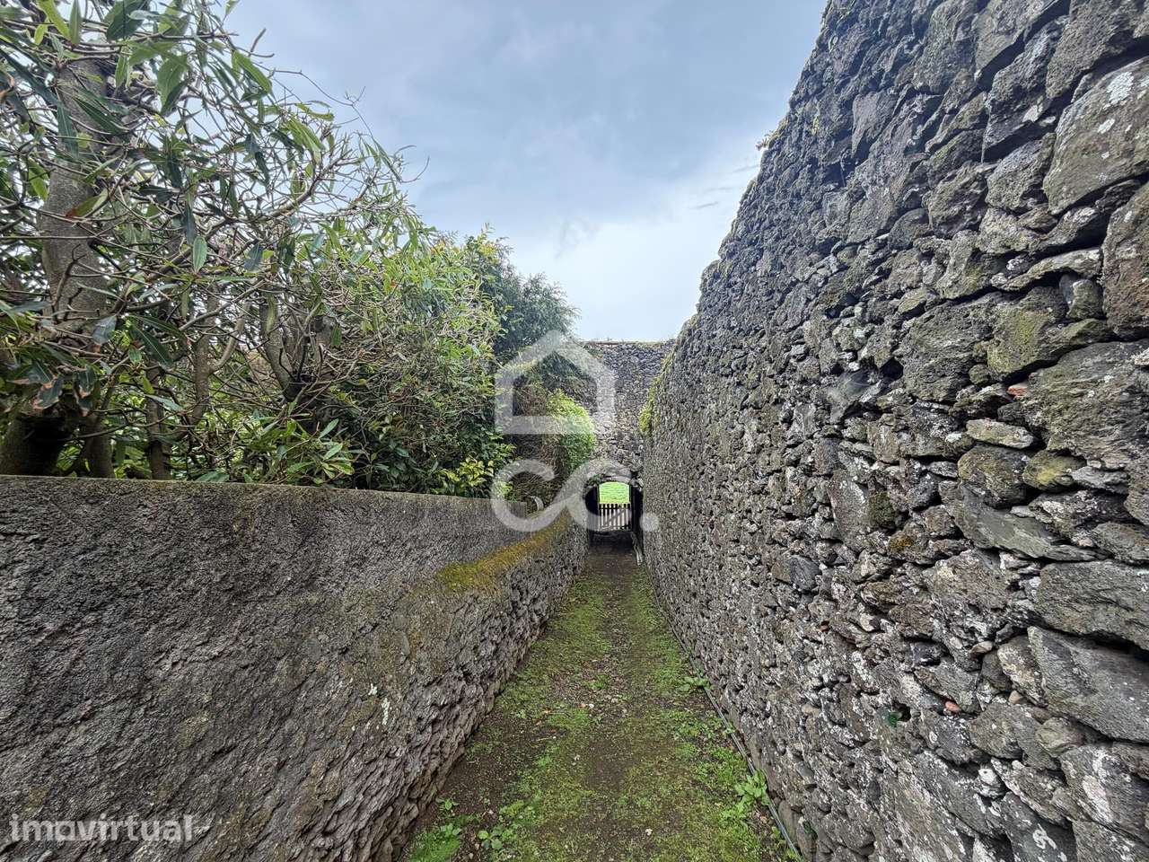 Terreno com 6600m2 - Capelas - Ponta Delgada - Grande imagem: 2/7