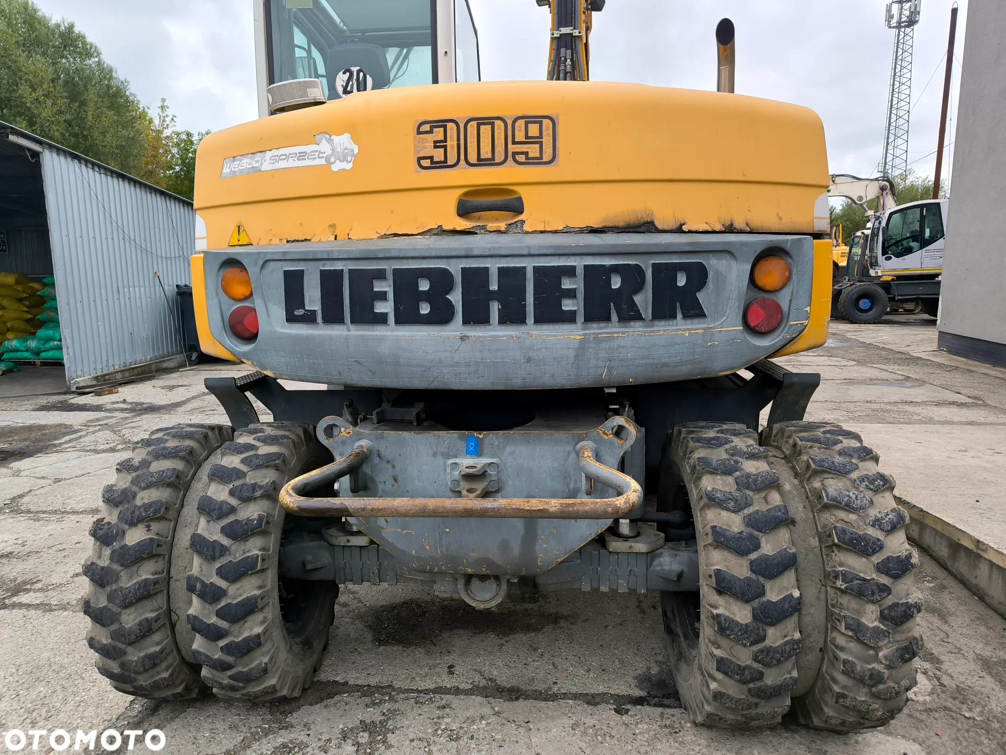 Liebherr A 309 - 6