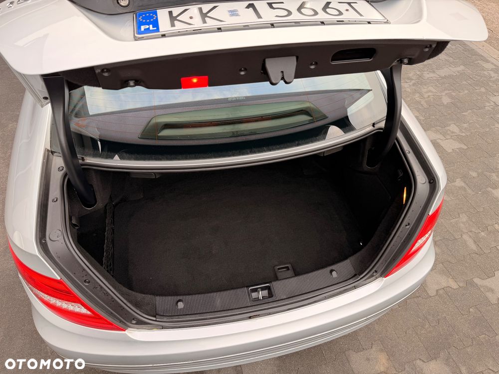 Mercedes-Benz Klasa C 180 BlueEFFICIENCY - 24