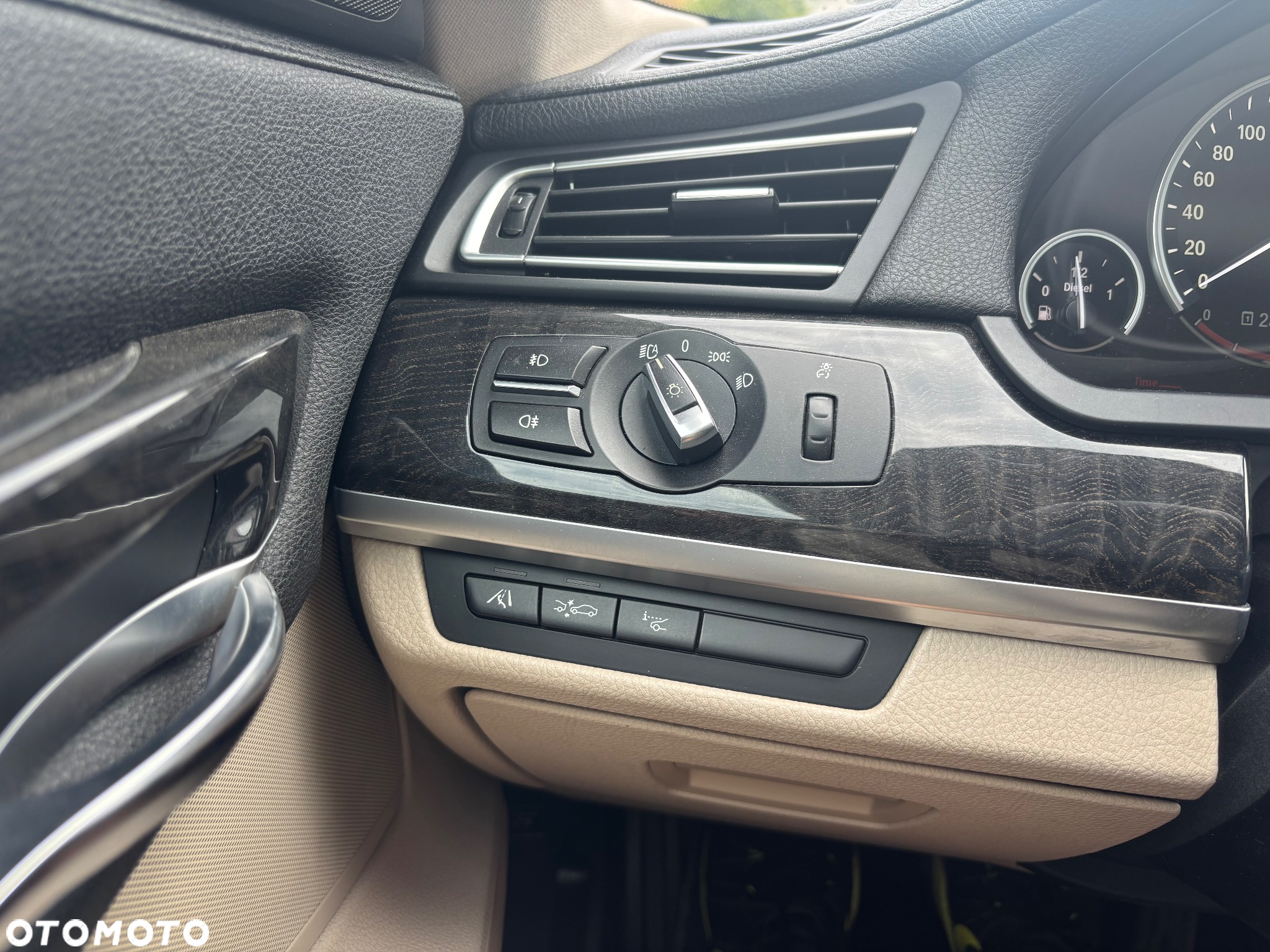 BMW Seria 7 740d xDrive - 22