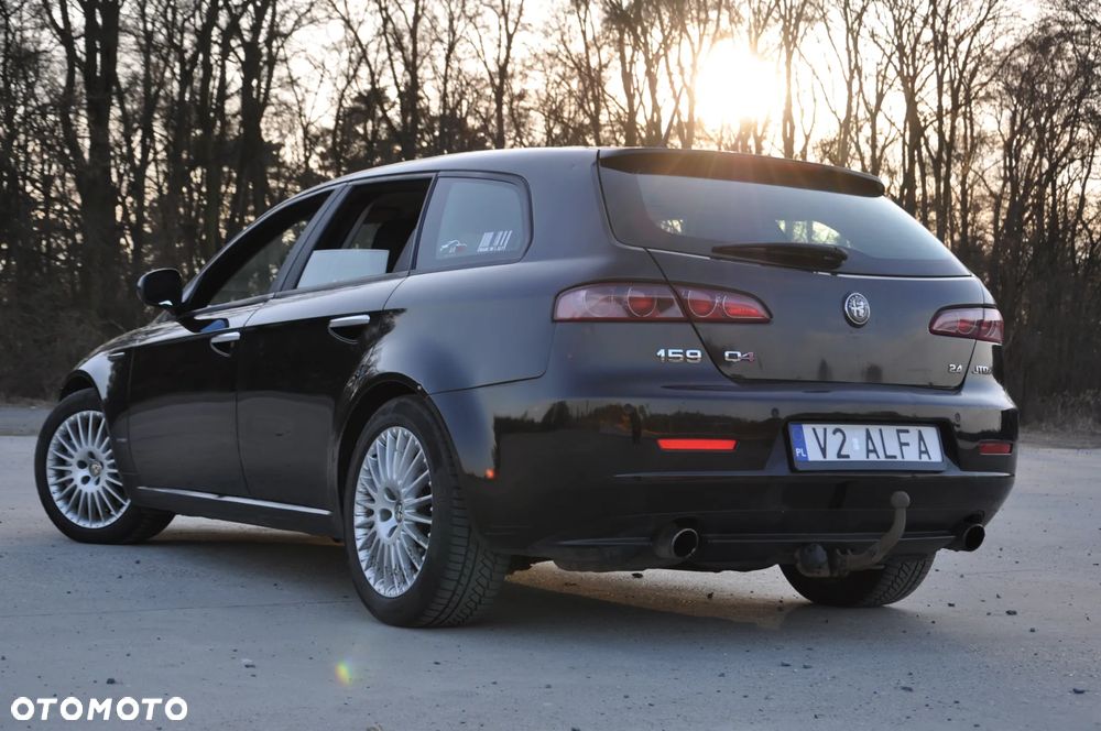 Alfa Romeo 159 Sportwagon 2.4JTDM Q4 Distinctive - 11