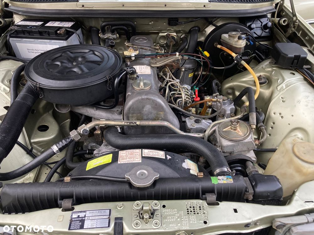Mercedes-Benz W123 - 27