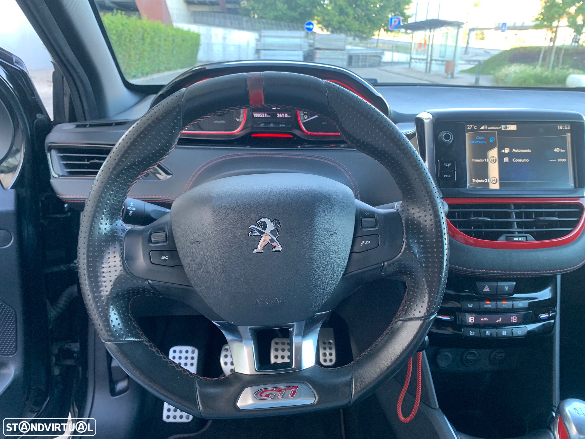 Peugeot 208 1.6 THP GTi - 11