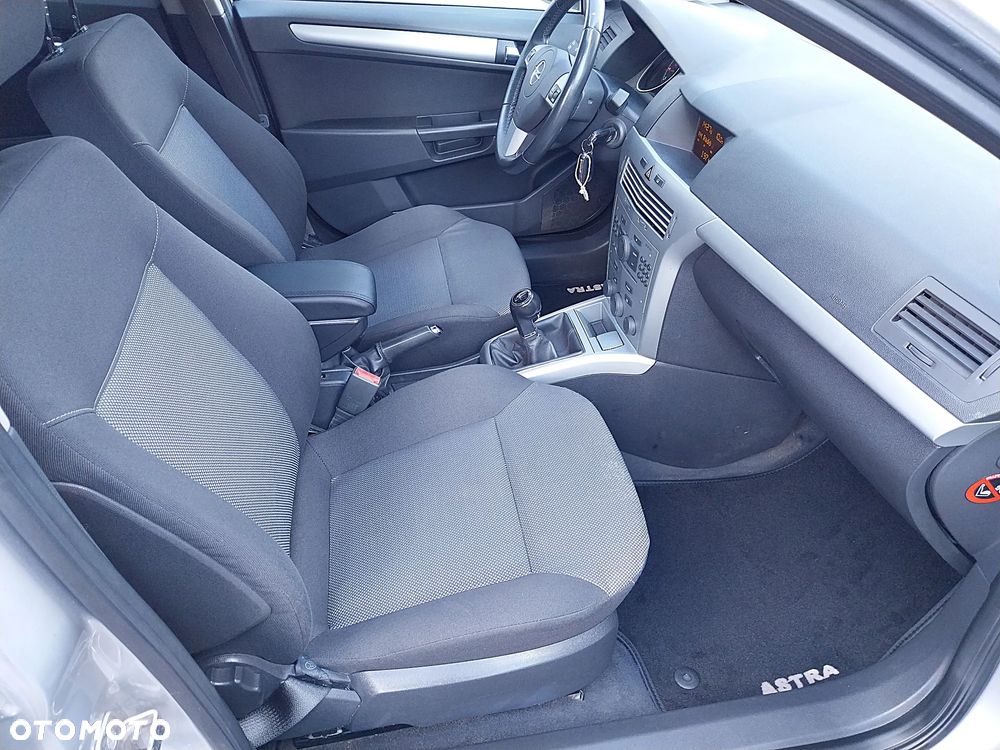 Opel Astra 1.6 Caravan Edition - 7