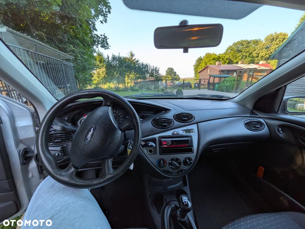 Ford Focus 1.6 Ambiente - 6