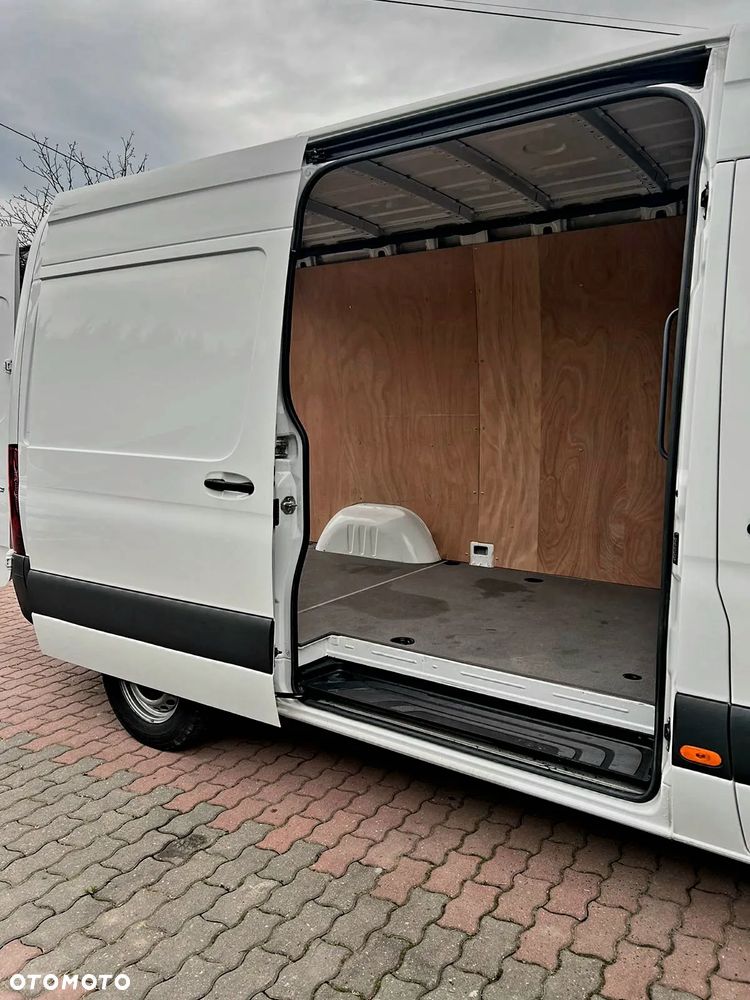 Mercedes-Benz SPRINTER 315 - 12