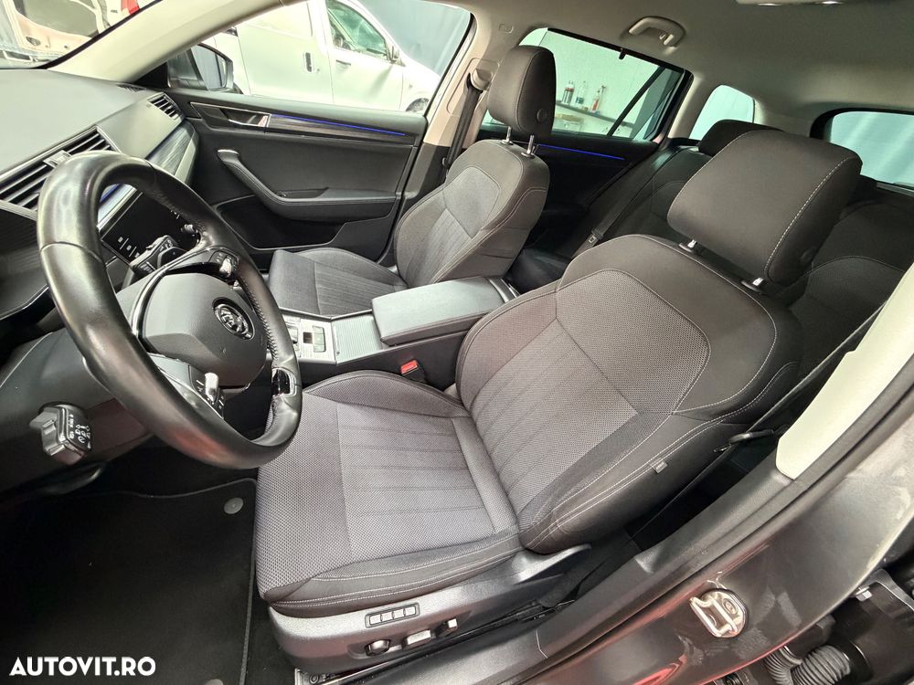 Skoda Superb 2.0 TDI 150 CP DSG Essence - 13