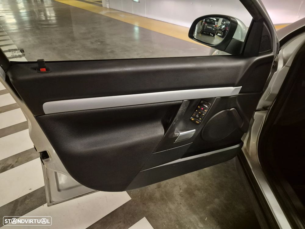 Opel Vectra 1.9 CDTi Elegance - 21