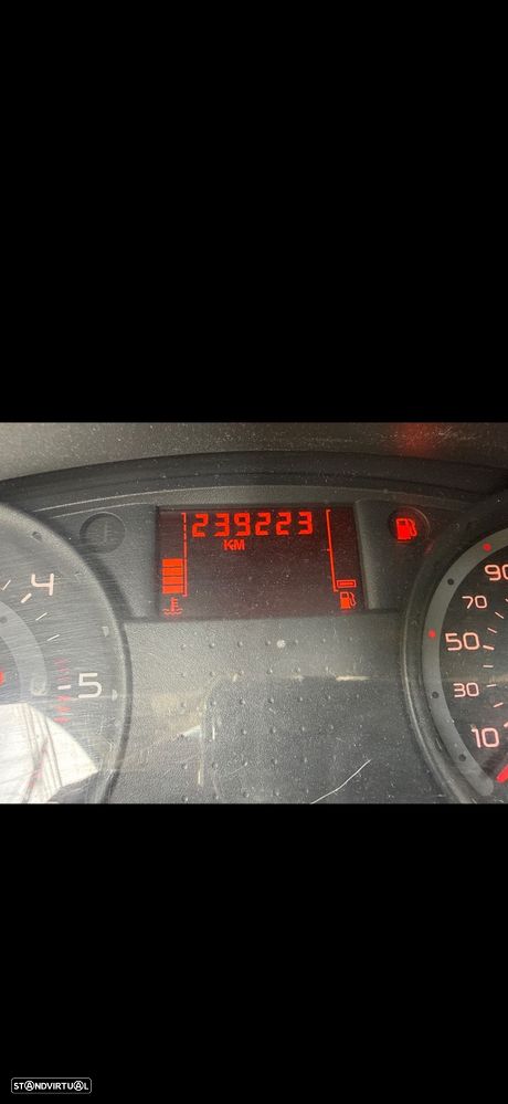 Renault Clio 1.5 dCi Confort - 11