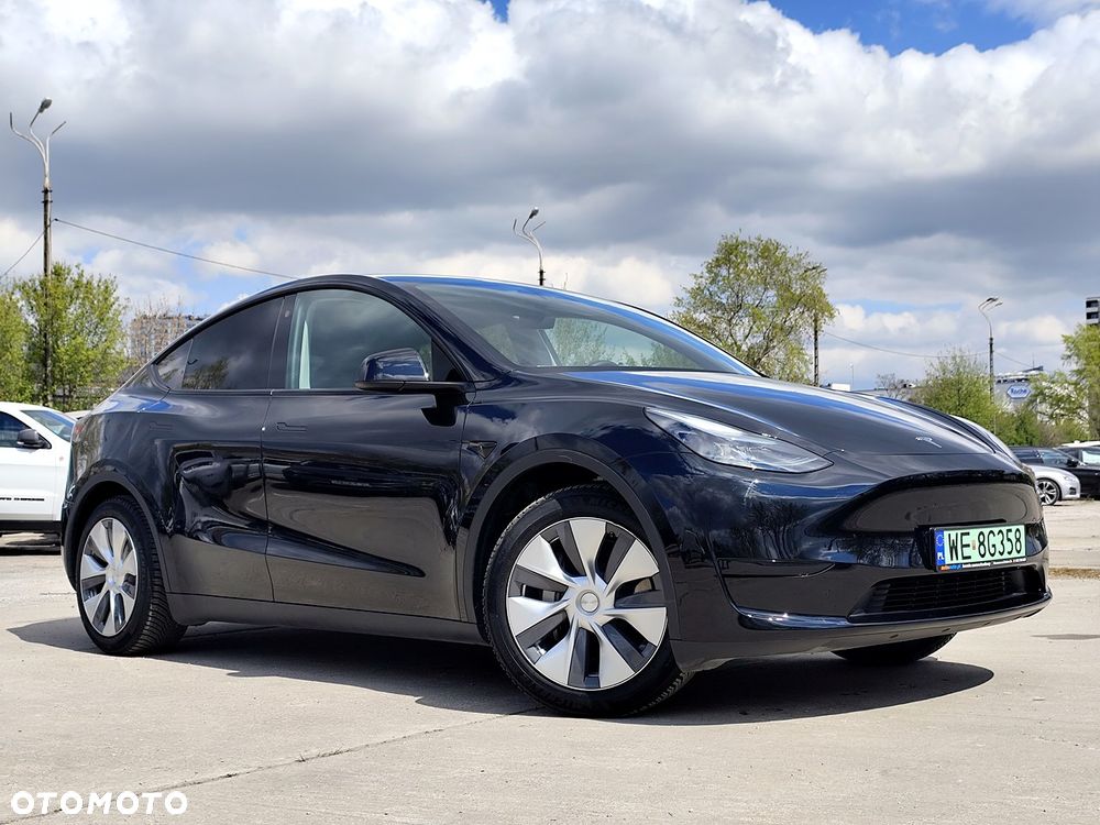 Tesla Model Y RWD - 2