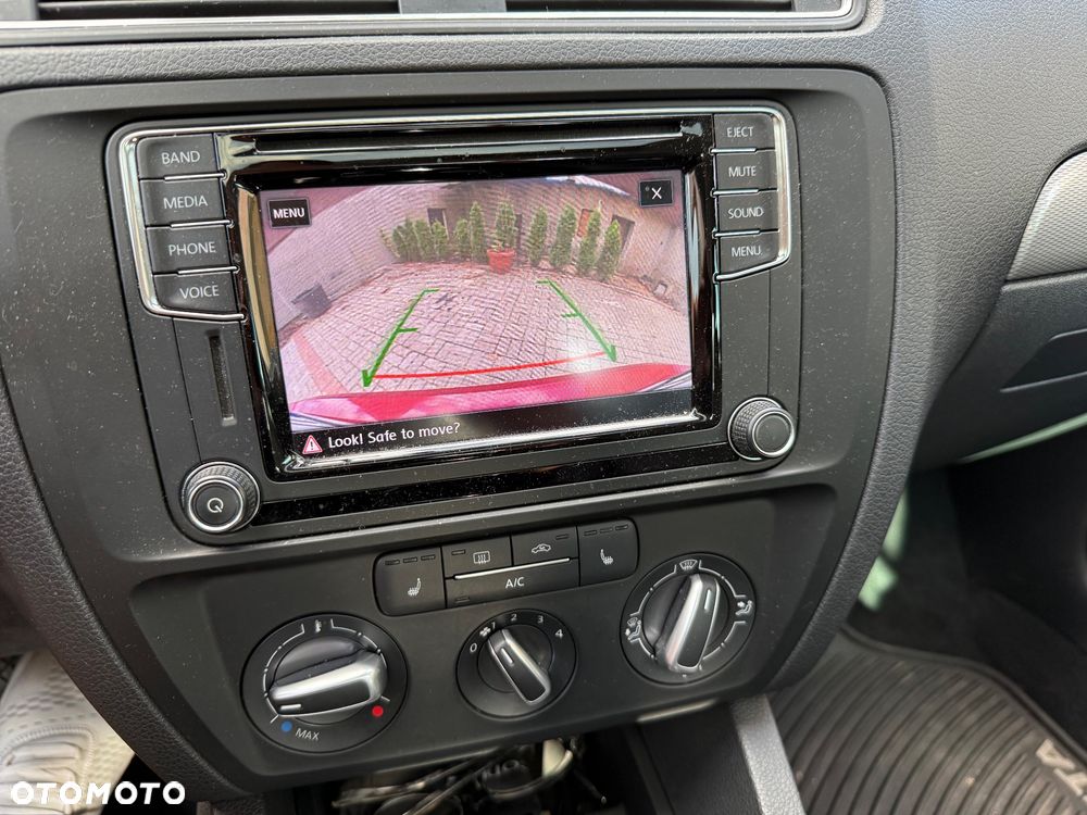 Volkswagen Jetta 1.4 TSI BMT Highline DSG - 18