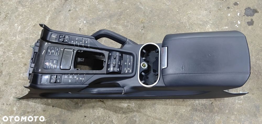 Porsche Cayenne 2 II 7P Panel Tunel Carbon Podłokietnik Przełączniki Sterowanie - 1
