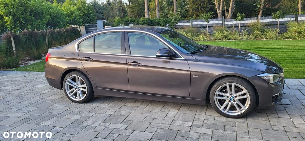 BMW Seria 3 320i Luxury Line - 3