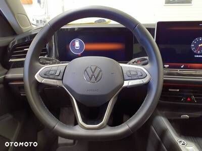 Volkswagen Passat - 8