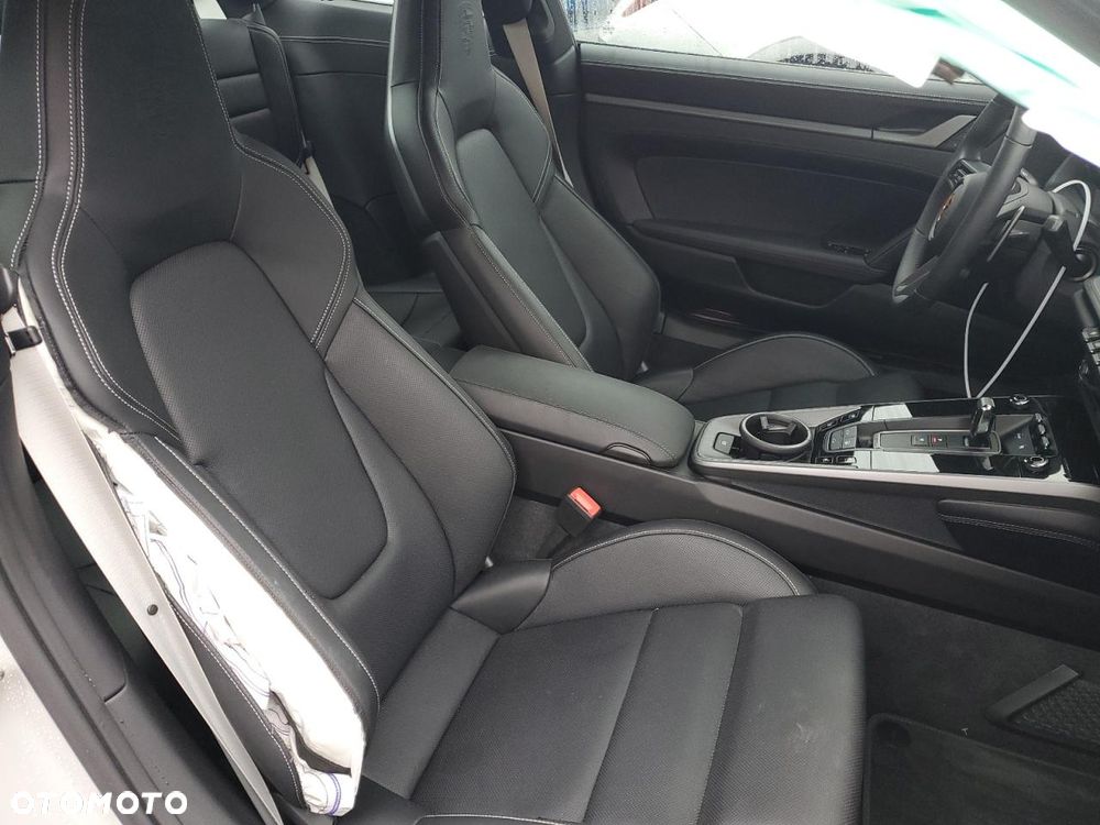 Porsche 911 Carrera 4S PDK - 10